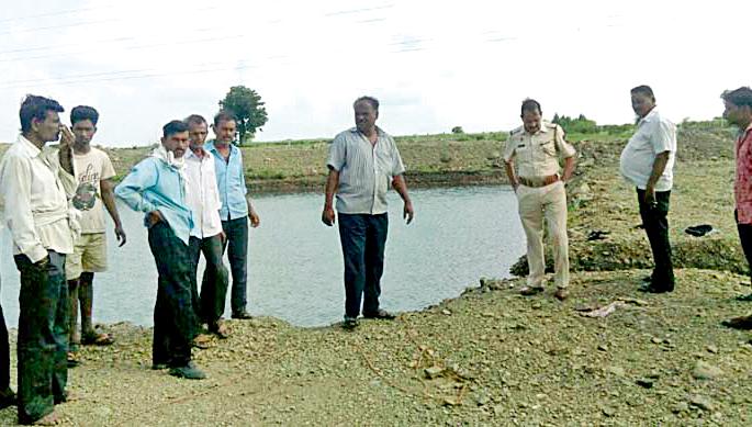 The two end of Karuna End in Kelapur | केळापूर येथे शेततळ्यात बुडून दोघांचा करुण अंत
