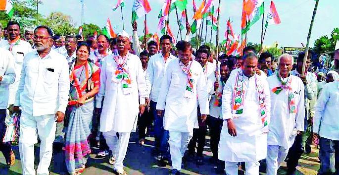 Congress Front in Maregaon | मारेगावात कॉंग्रेसचा मोर्चा