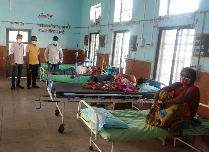 Speakers visit Kovid Center in Nagarsul | नगरसुलच्या कोविड सेंटरला सभापतींची भेट Speakers visit Kovid Center in Nagarsul | नगरसुलच्या कोविड सेंटरला सभापतींची भेट