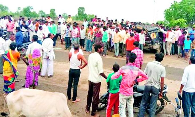 One killed in a strange accident | विचित्र अपघातात एक ठार One killed in a strange accident | विचित्र अपघातात एक ठार