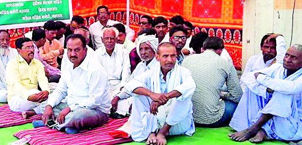 Congress dams in Pusad, Mahagaon | पुसद, महागावमध्ये काँग्रेसचे धरणे