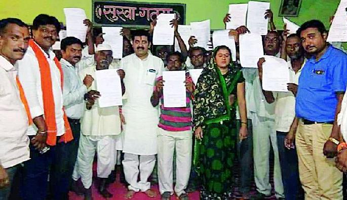 Success in 25 Years of Civilian Civil War | टाकळीतील नागरिकांच्या २५ वर्षांच्या लढ्याला यश Success in 25 Years of Civilian Civil War | टाकळीतील नागरिकांच्या २५ वर्षांच्या लढ्याला यश