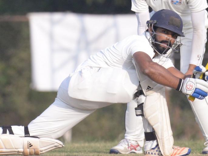 Vijay Zolan's 134 runs off 116 balls | विजय झोलने ११६ चेंडूंत झोडपल्या १३४ धावा Vijay Zolan's 134 runs off 116 balls | विजय झोलने ११६ चेंडूंत झोडपल्या १३४ धावा