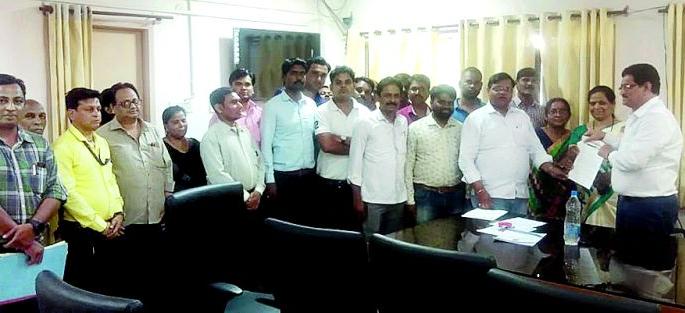 Opposition to privatization of government hospitals | शासकीय रुग्णालयांच्या खासगीकरणाला विरोध Opposition to privatization of government hospitals | शासकीय रुग्णालयांच्या खासगीकरणाला विरोध