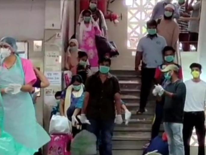 Coronavirus: Coronavirus kills 56 in Mira Bhayandar; Returned home the same day | Coronavirus: मीरा-भाईंदरमध्ये कोरोनावर ५६ जणांची मात; एकाच दिवशी परतले घरी Coronavirus: Coronavirus kills 56 in Mira Bhayandar; Returned home the same day | Coronavirus: मीरा-भाईंदरमध्ये कोरोनावर ५६ जणांची मात; एकाच दिवशी परतले घरी