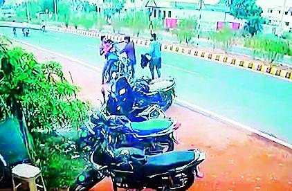 The culmination of cruelty! He struck his head 26 times with his sword | क्रूरतेचा कळस! तलवारीने सपासप २६ वार करत शिर केले धडावेगळे