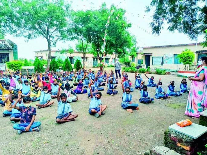 Enthusiasm of children in education | शिक्षणोत्सवात बालकांचा उत्साह Enthusiasm of children in education | शिक्षणोत्सवात बालकांचा उत्साह