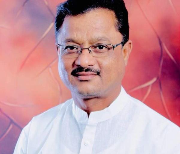 Dramatic developments at the last minute in Kamthi constituency | Maharashtra Election 2019; कामठी मतदारसंघात नाट्यमय घडामोडी; भाजपचे अधिकृत उमेदवार कोण ?  Dramatic developments at the last minute in Kamthi constituency | Maharashtra Election 2019; कामठी मतदारसंघात नाट्यमय घडामोडी; भाजपचे अधिकृत उमेदवार कोण ?