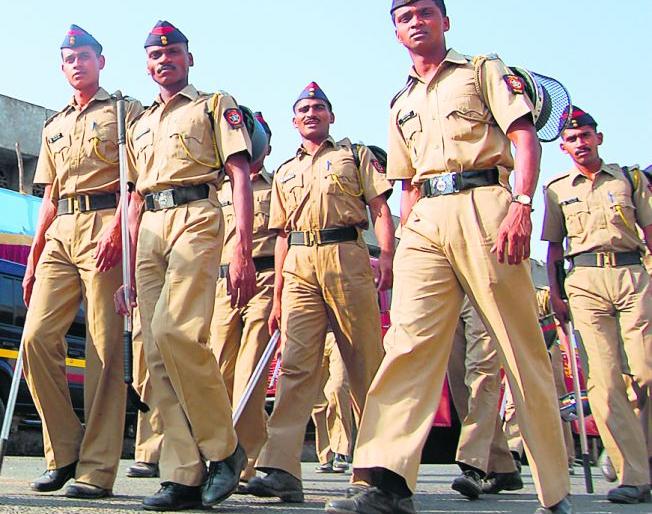 Lok Sabha Election 2019; Police 'Fielding' for 'Election Plan' | Lok Sabha Election 2019; निवडणूक ‘प्लॅन’साठी पोलिसांची ‘फिल्डिंग’ Lok Sabha Election 2019; Police 'Fielding' for 'Election Plan' | Lok Sabha Election 2019; निवडणूक ‘प्लॅन’साठी पोलिसांची ‘फिल्डिंग’