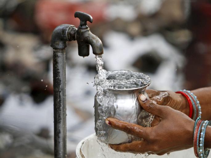 Fluoride water in 372 villages in Chandrapur district | चंद्रपूर जिल्ह्यात ३७२ गावांमध्ये फ्लोराईडयुक्त पाणी Fluoride water in 372 villages in Chandrapur district | चंद्रपूर जिल्ह्यात ३७२ गावांमध्ये फ्लोराईडयुक्त पाणी