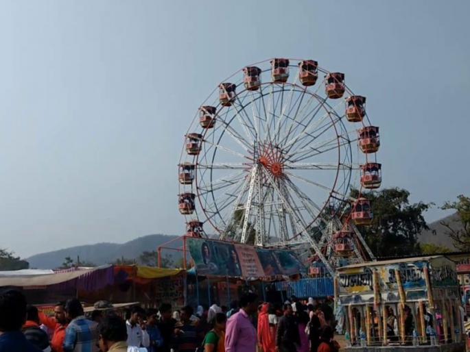 Loss of billions of GST in Yatra grounds | यात्रा मैदानांमध्ये बुडतोय कोट्यवधींचा जीएसटी Loss of billions of GST in Yatra grounds | यात्रा मैदानांमध्ये बुडतोय कोट्यवधींचा जीएसटी