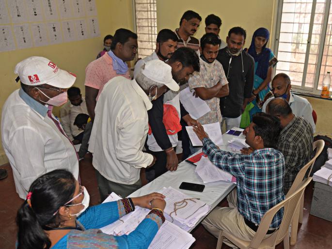 7 thousand 657 candidates are in the fray for 3 thousand 307 seats for Gram Panchayat elections | ग्रामपंचायत निवडणुकीसाठी ३ हजार ३०७ जागांसाठी ७ हजार ६५७ उमेदवार रिंगणात 7 thousand 657 candidates are in the fray for 3 thousand 307 seats for Gram Panchayat elections | ग्रामपंचायत निवडणुकीसाठी ३ हजार ३०७ जागांसाठी ७ हजार ६५७ उमेदवार रिंगणात