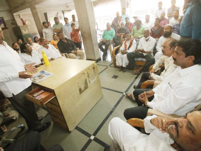 Conflict is inevitable if Ambabai temple is removed from the area | अंबाबाई मंदिर परिसरातून हटवल्यास संघर्ष अटळ Conflict is inevitable if Ambabai temple is removed from the area | अंबाबाई मंदिर परिसरातून हटवल्यास संघर्ष अटळ