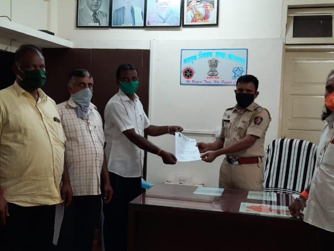 Forced dress code, demand of rickshaw associations | ड्रेसकोड सक्ती स्थगित करा, रिक्षा संघटनांची मागणी Forced dress code, demand of rickshaw associations | ड्रेसकोड सक्ती स्थगित करा, रिक्षा संघटनांची मागणी