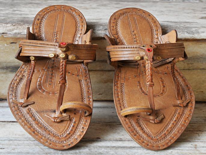 Lidcom and Lidkar Corporation own the GI tag of Kolhapuri | 'कोल्हापुरी'चे जीआय टॅगचे स्वामित्व लिडकॉम व लिडकर महामंडळाकडेच