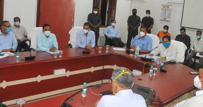 Experts from Mumbai took a look at covid in Nagpur | मुंबईच्या तज्ज्ञांनी घेतला नागपूरच्या कोविडचा आढावा Experts from Mumbai took a look at covid in Nagpur | मुंबईच्या तज्ज्ञांनी घेतला नागपूरच्या कोविडचा आढावा