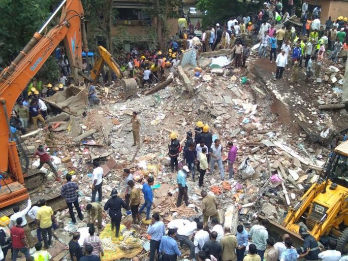 Ghatkopar crash Update: Death of a woman due to stampede underground | घाटकोपर दुर्घटना Update: ढिगा-याखाली अडकल्याने बारा जणांचा मृत्यू Ghatkopar crash Update: Death of a woman due to stampede underground | घाटकोपर दुर्घटना Update: ढिगा-याखाली अडकल्याने बारा जणांचा मृत्यू