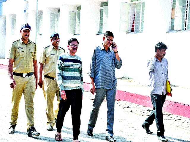 Two-day police custody for bribery sub-director | लाचखोर कृषी उपसंचालकास दोन दिवसांची पोलीस कोठडी Two-day police custody for bribery sub-director | लाचखोर कृषी उपसंचालकास दोन दिवसांची पोलीस कोठडी