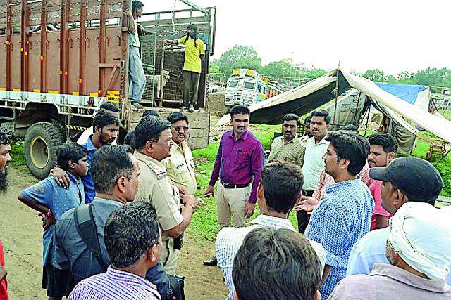 Animal torture; Immerse yourself in the Amar Circus permanently | प्राण्यांचा छळ; अमर सर्कस कायमस्वरुपी बंद Animal torture; Immerse yourself in the Amar Circus permanently | प्राण्यांचा छळ; अमर सर्कस कायमस्वरुपी बंद