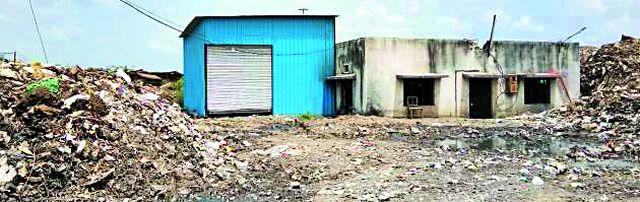 Cost 17 lakh; Utility zero | खर्च १७ लाख; उपयोगिता शून्य