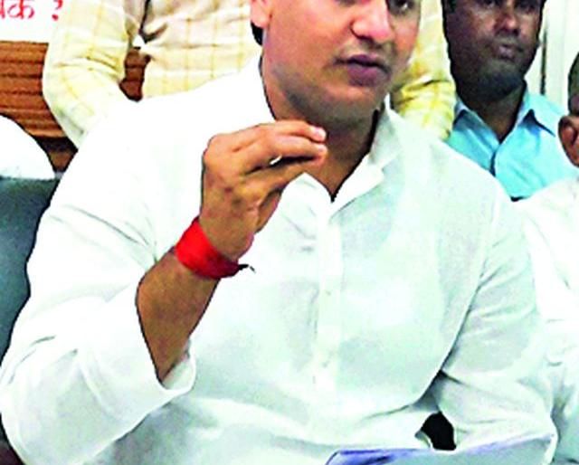 Prepare the Horoscope Horoscope | अडसुळांची कुंडली तयार, सोमवारी सीपींना देणार पुरावे