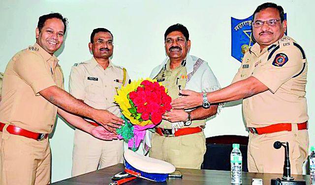 Sanjaykumar Baviskar took charge | संजयकुमार बाविस्कर यांनी पदभार स्वीकारला Sanjaykumar Baviskar took charge | संजयकुमार बाविस्कर यांनी पदभार स्वीकारला