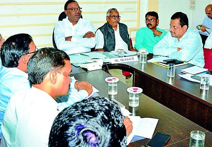 Use flyash bricks in government building | शासकीय बांधकामात फ्लायअॅश विटांचा वापर करा Use flyash bricks in government building | शासकीय बांधकामात फ्लायअॅश विटांचा वापर करा