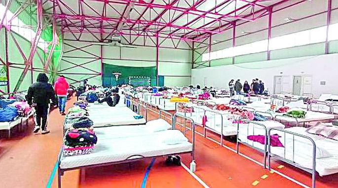 When the siren of war sounded, the country was remembered | युद्धाचा सायरन वाजला की मायदेशाची आठवण यायची When the siren of war sounded, the country was remembered | युद्धाचा सायरन वाजला की मायदेशाची आठवण यायची