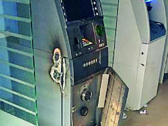 Bank of India attempts to break ATMs | बँक ऑफ इंडियाचे एटीएम फोडण्याचा प्रयत्न