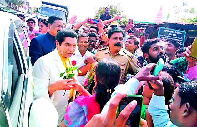 Welcome to Actor Asrani Pavni Nagar | अभिनेता असरानीचे पवनी नगरीत स्वागत Welcome to Actor Asrani Pavni Nagar | अभिनेता असरानीचे पवनी नगरीत स्वागत