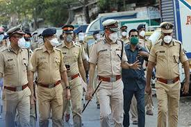 Sinnar welcomes Corona Warrior Police | सिन्नरला कोरोना योध्दा पोलिसांचे स्वागत Sinnar welcomes Corona Warrior Police | सिन्नरला कोरोना योध्दा पोलिसांचे स्वागत