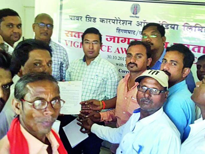 Restriction of tower installer farmers | टॉवर उभारणीस शेतकºयांचा मज्जाव Restriction of tower installer farmers | टॉवर उभारणीस शेतकºयांचा मज्जाव