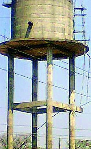 Water supply of four villages | चार गावांचा पाणीपुरवठा ठप्प Water supply of four villages | चार गावांचा पाणीपुरवठा ठप्प