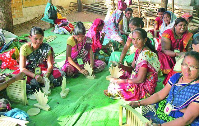 All the women took care of progress | मिळून साऱ्या जणींनी घेतला प्रगतीचा ध्यास