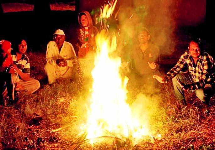 The cold wave in the district increased | जिल्ह्यात थंडीचा जोर वाढला The cold wave in the district increased | जिल्ह्यात थंडीचा जोर वाढला