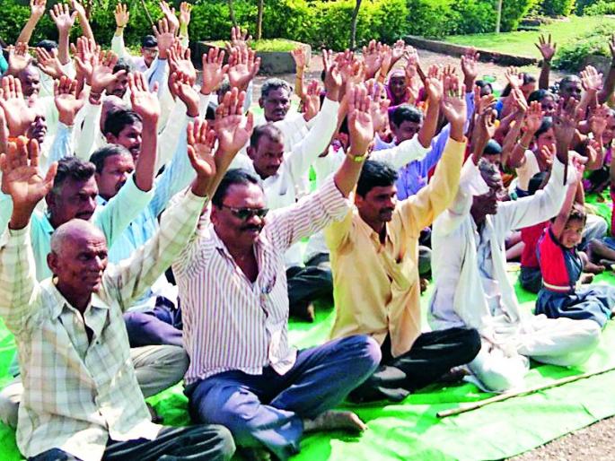 From 64 days 'to' students are out of school | ६४ दिवसांपासून ‘ते’ विद्यार्थी शाळाबाह्य From 64 days 'to' students are out of school | ६४ दिवसांपासून ‘ते’ विद्यार्थी शाळाबाह्य