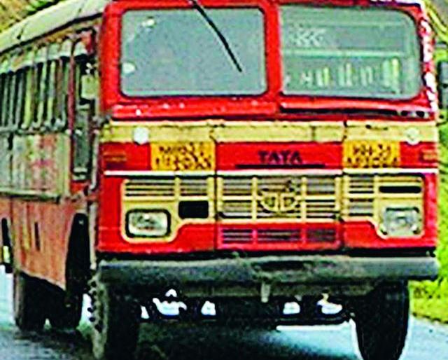 Forget about the free bus scheme | मोफत बस योजनेचा आगाराला विसर Forget about the free bus scheme | मोफत बस योजनेचा आगाराला विसर