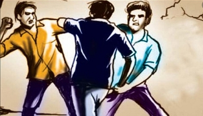 The headmaster was beaten up for telling about the work of Setu Abhiyan | सेतू अभियानाचे काम सांगितल्यानेमुख्याध्यापकांना केली मारहाण The headmaster was beaten up for telling about the work of Setu Abhiyan | सेतू अभियानाचे काम सांगितल्यानेमुख्याध्यापकांना केली मारहाण