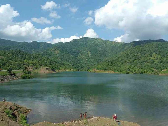 Heavy rains hampered Satpuda, crowds of tourists | दमदार पावसाने सातपुडा बहरला, पर्यटकांची गर्दी Heavy rains hampered Satpuda, crowds of tourists | दमदार पावसाने सातपुडा बहरला, पर्यटकांची गर्दी