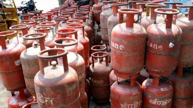Mutual transfer of gas customer connections | गॅस ग्राहकांचे कनेशन परस्पर हस्तांतरीत Mutual transfer of gas customer connections | गॅस ग्राहकांचे कनेशन परस्पर हस्तांतरीत