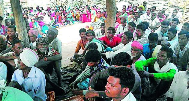 Youth police escaped from police custody for interrogation | चौकशीसाठी नेताना युवक पोलिसांच्या ताब्यातून पळाला