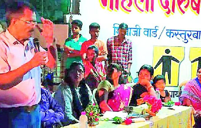 Bring the liquor vendors | दारूविक्रेत्यांना तडीपार करा Bring the liquor vendors | दारूविक्रेत्यांना तडीपार करा