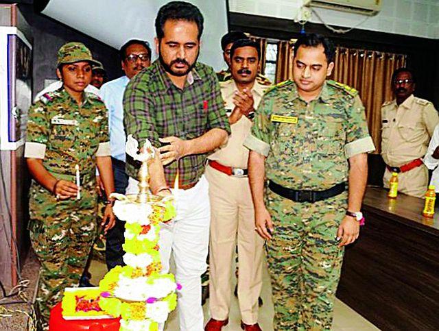 Follow road safety rules for safe living | सुरक्षित जीवनासाठी रस्ता सुरक्षेच्या नियमांचे पालन करा