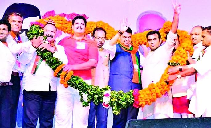 Irrigation will bring prosperity | सिंचनातून समृद्धी आणणार Irrigation will bring prosperity | सिंचनातून समृद्धी आणणार