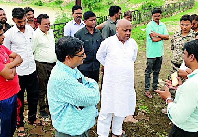 Nagra Pilgrimage Development Works | नागरा तीर्थक्षेत्र विकासकामांचा घेतला आढावा Nagra Pilgrimage Development Works | नागरा तीर्थक्षेत्र विकासकामांचा घेतला आढावा