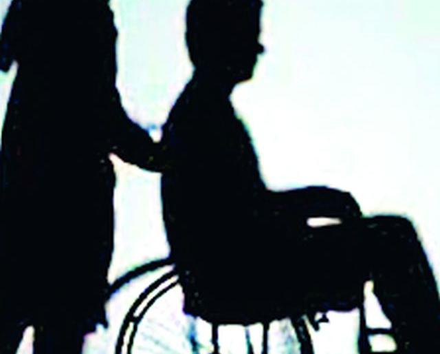 The government's concessions on Divan paper | दिव्यांगांना शासनाच्या सवलती कागदावरच The government's concessions on Divan paper | दिव्यांगांना शासनाच्या सवलती कागदावरच