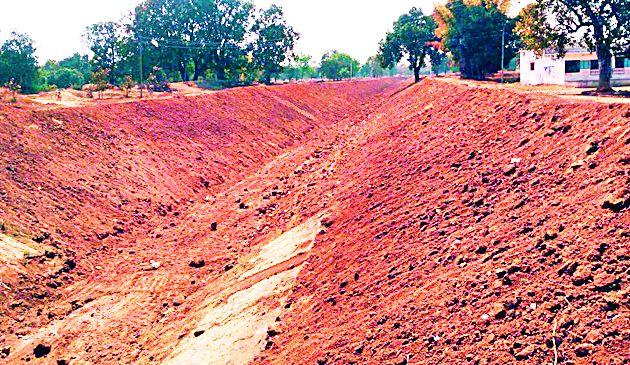 Factors of farmers' drought | शेतकऱ्यांवरील दुष्काळाचे सावट दूर होणार Factors of farmers' drought | शेतकऱ्यांवरील दुष्काळाचे सावट दूर होणार