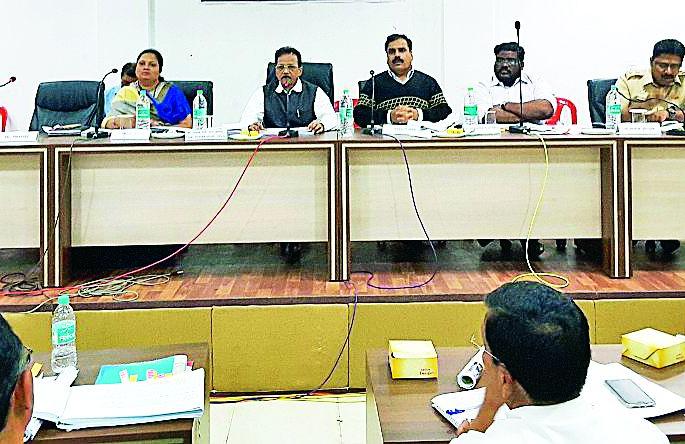 DPDC fund for water shortage | पाणीटंचाईसाठी डीपीडीसीतून निधी