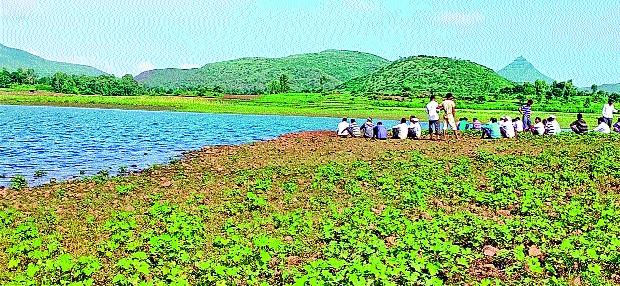 The body of a youth drowned in Haranbari dam was found | हरणबारी धरणात बुडालेल्या युवकाचा मृतदेह सापडला The body of a youth drowned in Haranbari dam was found | हरणबारी धरणात बुडालेल्या युवकाचा मृतदेह सापडला