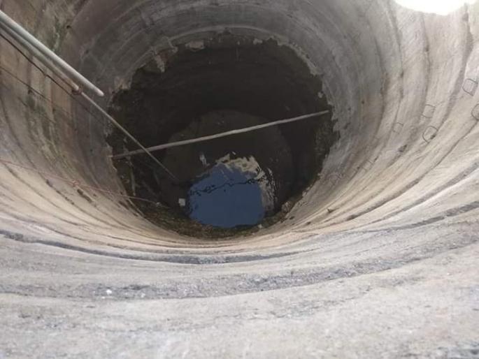 Due to the commissioning of the tanker, the wandering of the Purvagana women was stopped | टँकर सुरू झाल्याने पाण्यासाठीची पुरणगावच्या महिलांची भटकंती थांबली Due to the commissioning of the tanker, the wandering of the Purvagana women was stopped | टँकर सुरू झाल्याने पाण्यासाठीची पुरणगावच्या महिलांची भटकंती थांबली